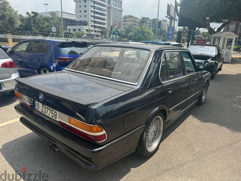 BMW 5-Series 1986 10