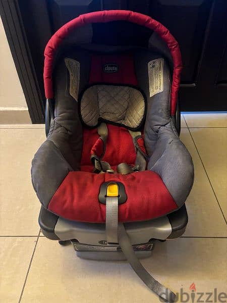 stroller and 2 car seats, 2