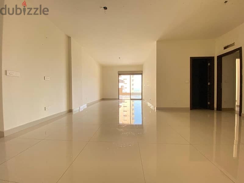 A 120 sqm apartment in Zalka with a huge terrace for rent. 3