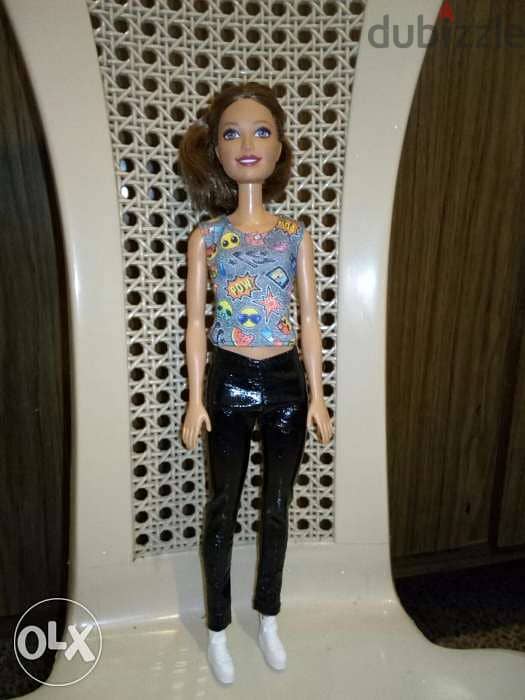 NEWS ANCHOR Barbie YOU CAN BE ANYTHING Mattel 2019 as new doll=14$ 1