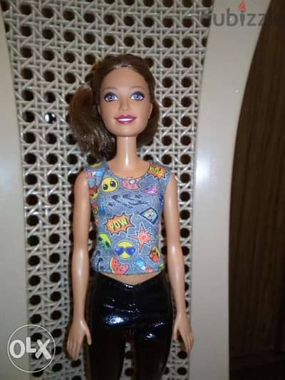 NEWS ANCHOR Barbie YOU CAN BE ANYTHING Mattel 2019 as new doll=17$