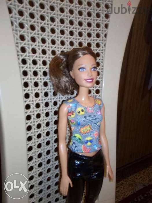 NEWS ANCHOR Barbie YOU CAN BE ANYTHING Mattel 2019 as new doll=14$ 5