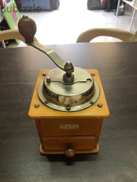 antique hand coffee grinder 1