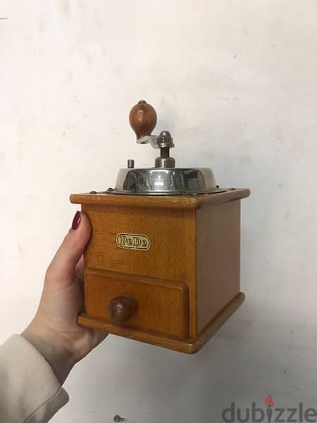 antique hand coffee grinder 2