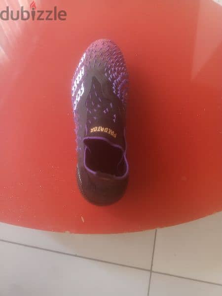 new purple predator shoes for a very low price at 40$ nomra 44/45 2