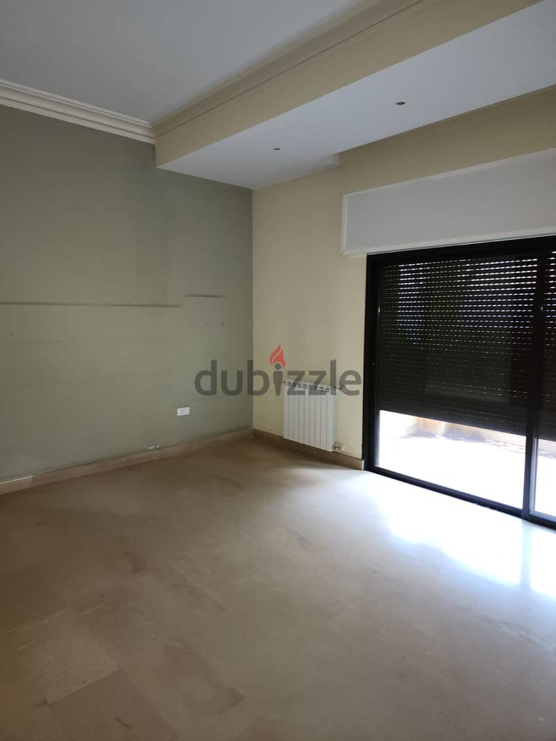 Catchy Price: 900m² Villa for Sale in Baabdat 2