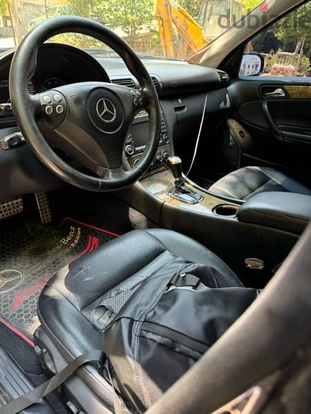 Mercedes-Benz C-Class 2007 4