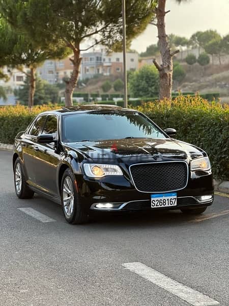 Chrysler 300 2015 1