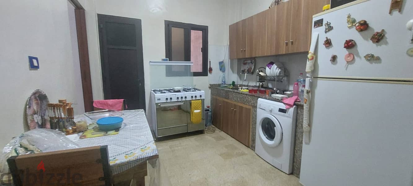 Apartment for sale in Burj Hammoudشقة للبيع في برج حمود 1