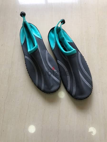 beach shoes 0