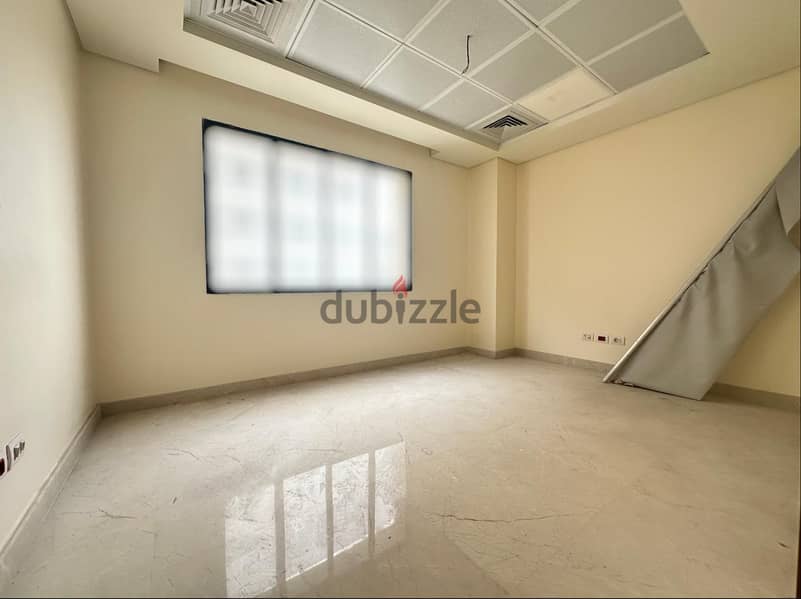 Office for Rent in Downtown مكتب للايجار في الداون تاون 4