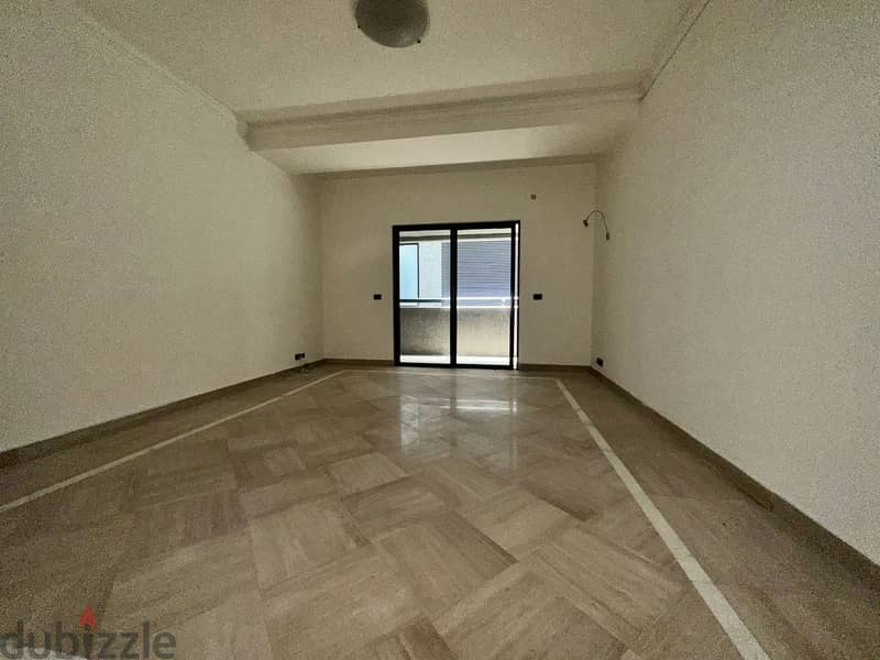 Amazing Apartment for Rent in Ain Mraissehشقة رائعة للإيجار 7