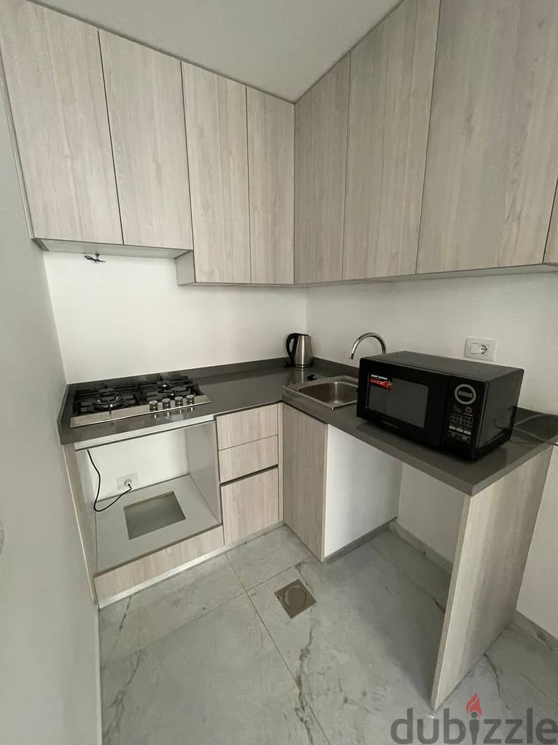 Cozy Apartment for Rent in Ras Beirut Hamraشقة مريحة للايجار 1