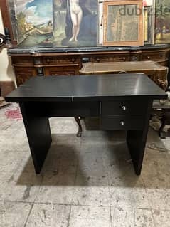 desk مكتب ايطالي لون اسود خشب مسيف حالة ممتازة سعر مميّز 0