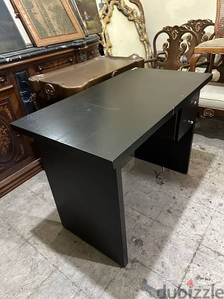 desk مكتب ايطالي لون اسود خشب مسيف حالة ممتازة سعر مميّز 2