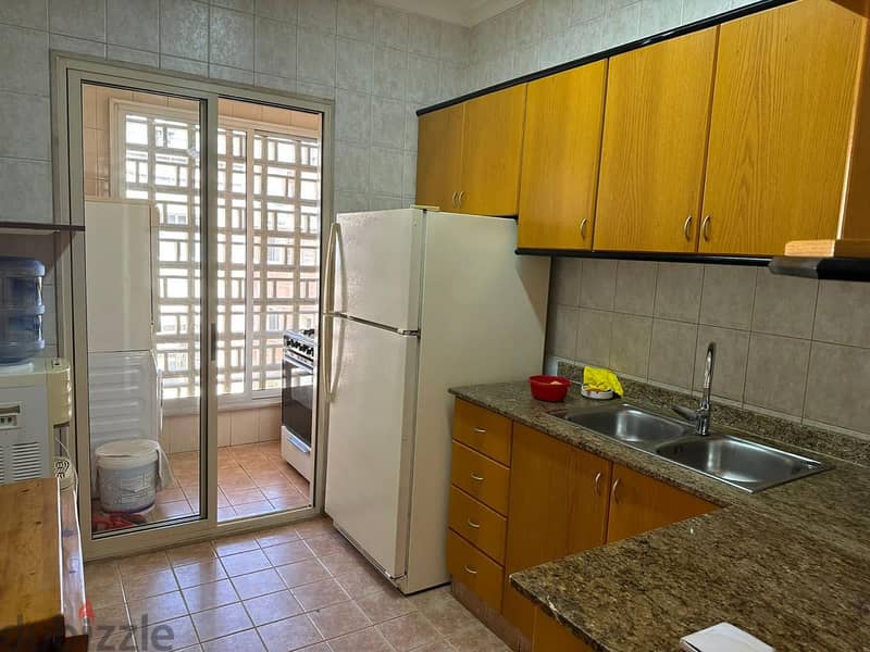 Apartment for Rent in Hamra - Ras Beirutشقة للايجار في الحمرا - 4