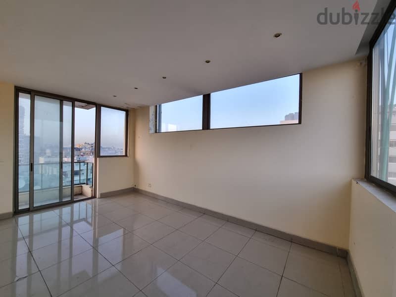 City View Apartment for sale in Mar Eliasشقة تطل على المدينة للبيع 1