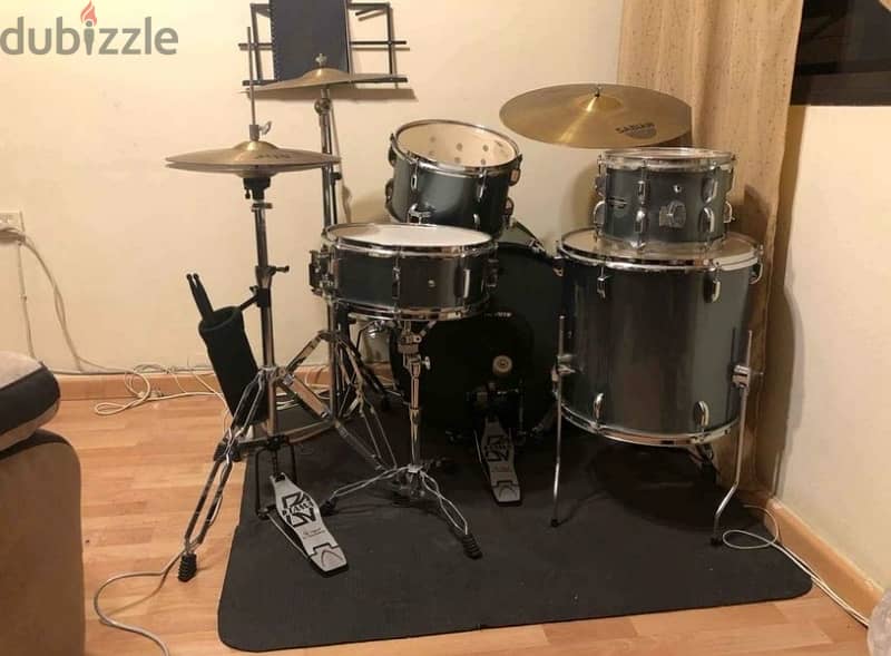 FULL drum set + mute pads • used for 3 months 3