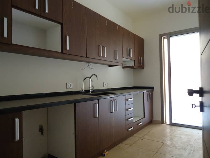 Apartment for sale in Baabdath شقة للبيع في بعبدات 3