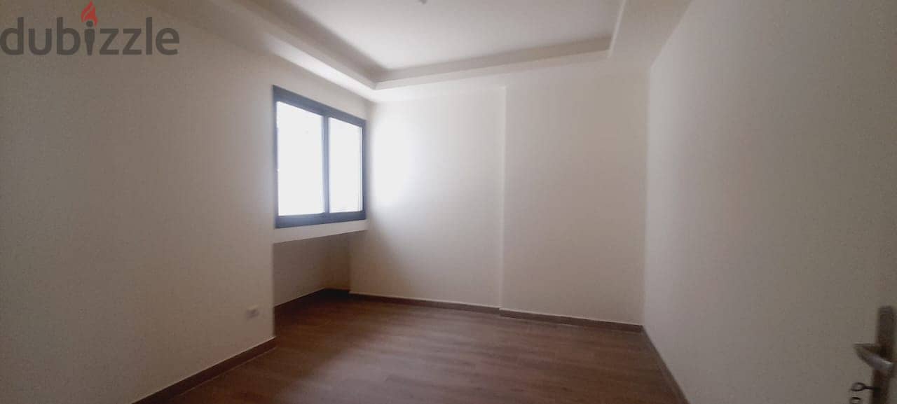 Apartment for sale in Adlieh شقة للبيع في العدلية 1
