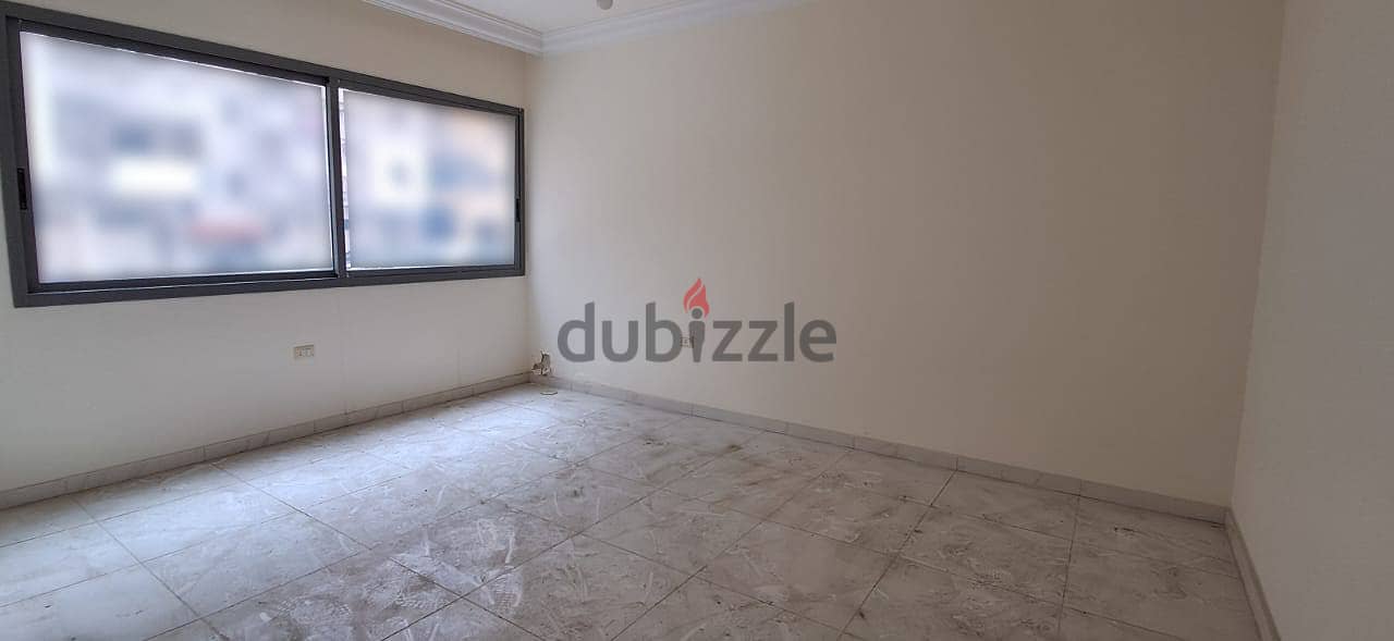Apartment for sale in Hadath شقة للبيع بالحدث 3