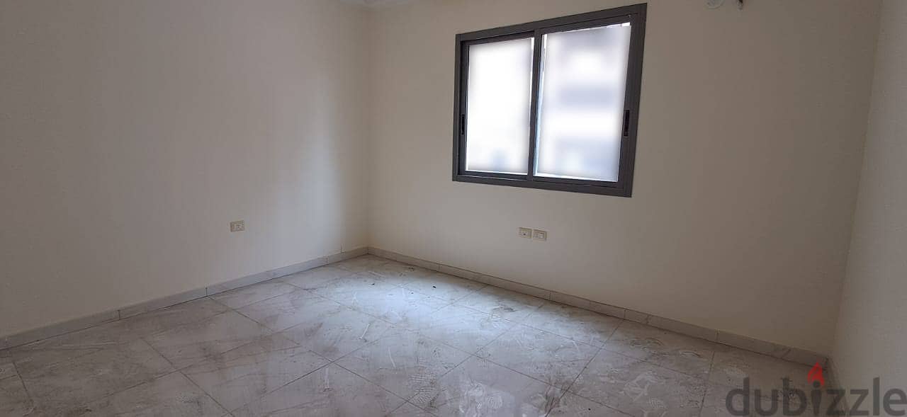 Apartment for sale in Hadath شقة للبيع بالحدث 4