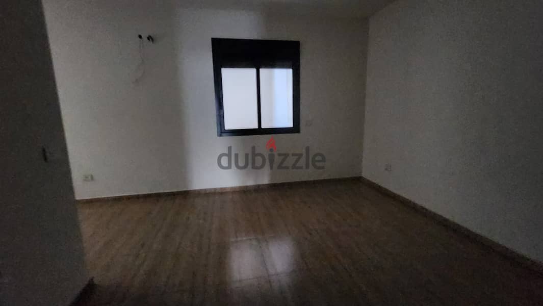 Apartment for sale in Louaizeh شقة للبيع في منطقة الويزه 15