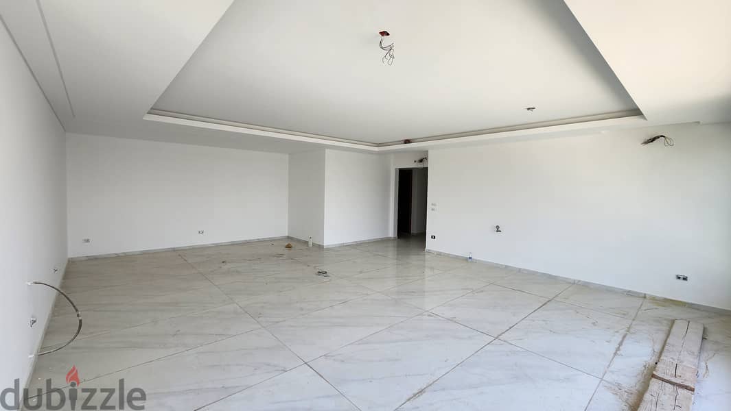 Apartment with Roof for Sale in Louaizeشقة مع روف للبيع في اللويزة 0