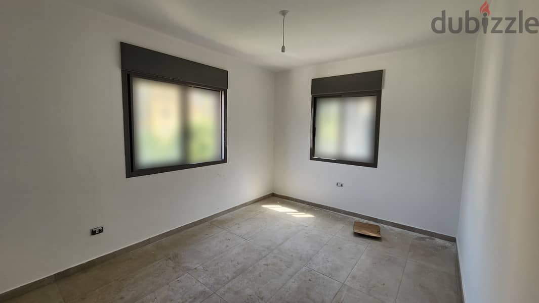 Apartment with Roof for Sale in Louaizeشقة مع روف للبيع في اللويزة 6