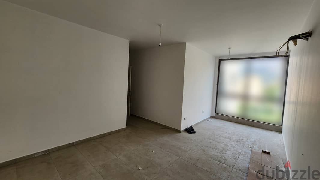 Apartment with Roof for Sale in Louaizeشقة مع روف للبيع في اللويزة 8