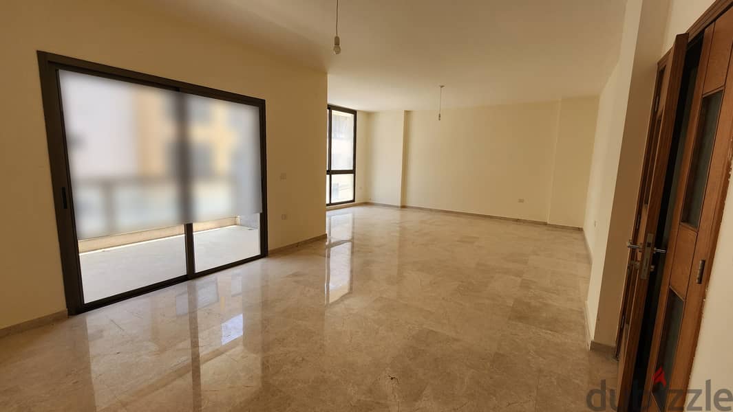 Apartment for sale in Louaizehشقة للبيع في منطقة الويزه 2