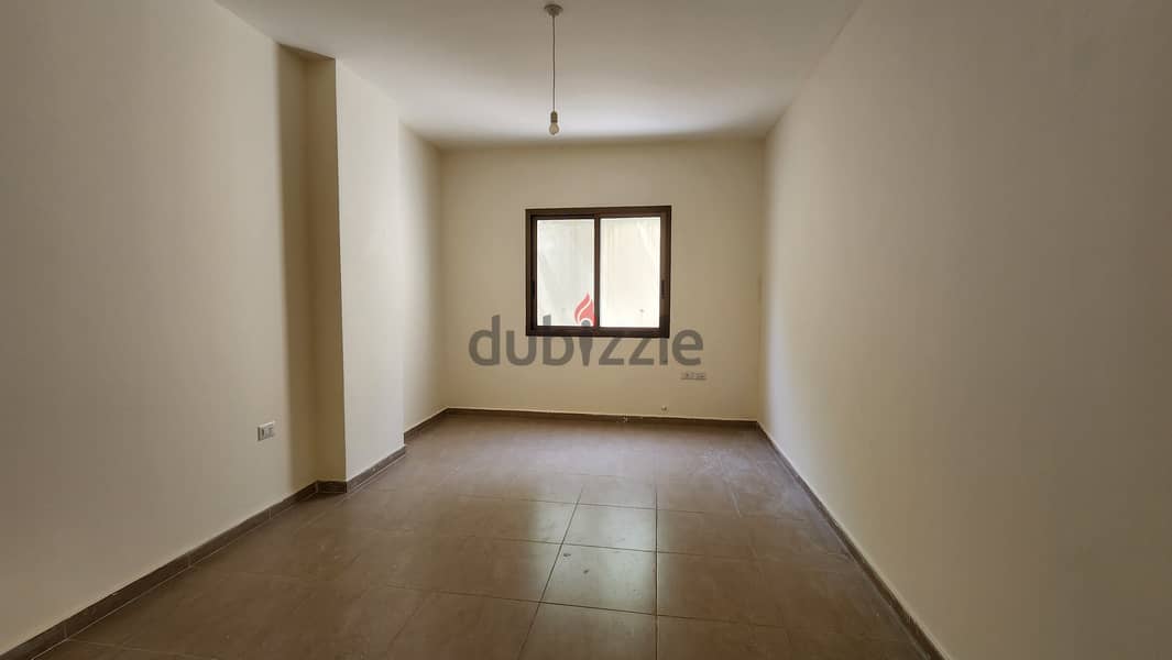 Apartment for sale in Louaizehشقة للبيع في منطقة الويزه 3