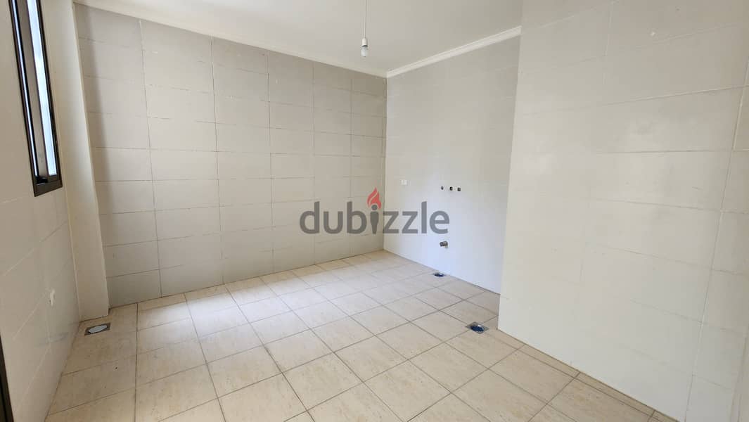 Apartment for sale in Louaizehشقة للبيع في منطقة الويزه 11