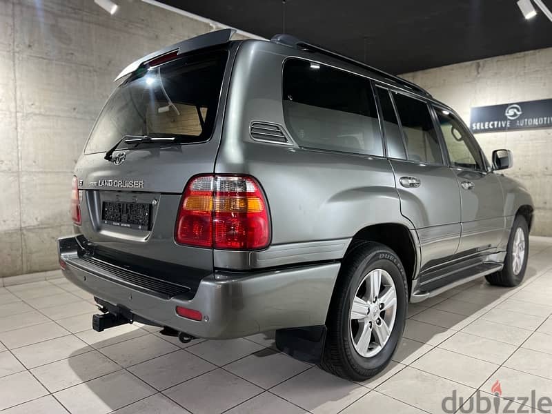 Toyota Land Cruiser V8 1 Owner Very Clean !! 3