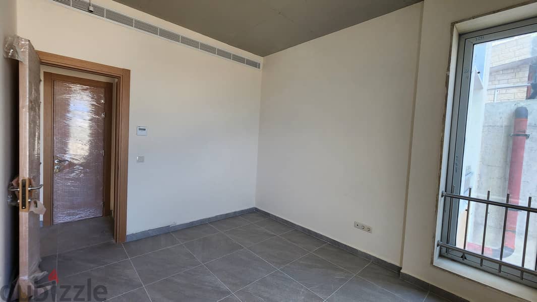 Apartment for sale in Louaizeh شقة للبيع في منطقة الويزه 12