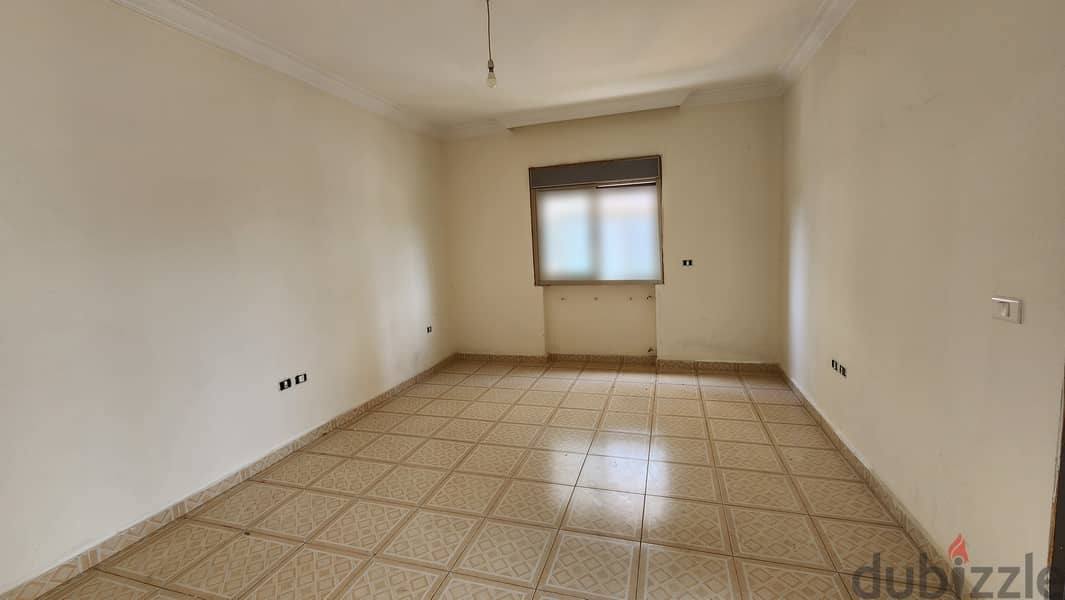 Apartment for sale in Louaizeh شقة للبيع في منطقة الويزه 5