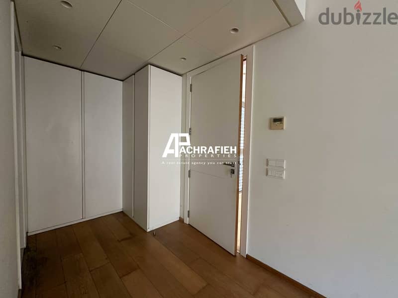 Apartment For Sale in Downtown - شقة للبيع في وسط بيروت 10