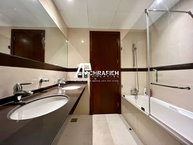 Apartment For Rent in Achrafieh - شقة للإجار في الأشرفية 14