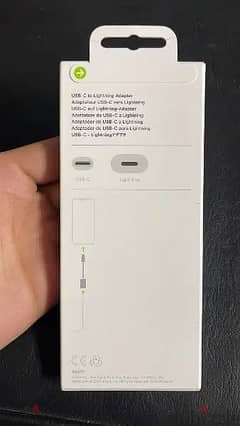 Apple usb-c to Lightning adapter 0