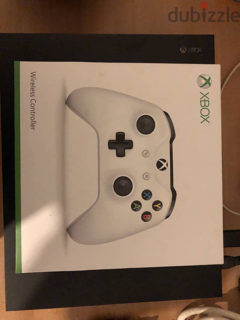 XBOX One X with 9 games 7