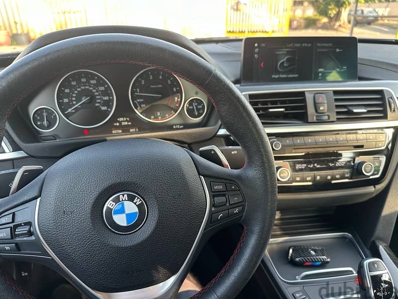 BMW 330i  2018 8