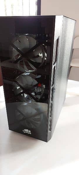 Black Mid-Tower Desktop Gaming Case with 750W Power Supply 1