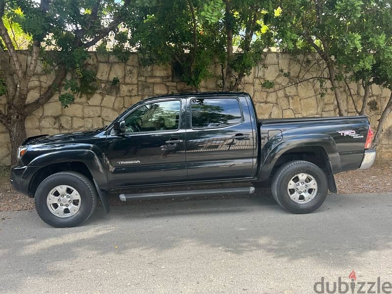 Toyota Tacoma 2009 brand new clean car fax 2
