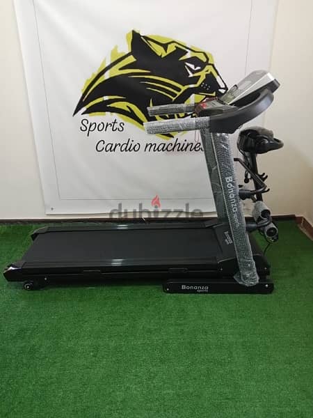full options treadmill 2.5hp , automatic incline , vibration message 0