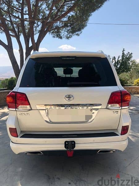 2013 Toyota Land Cruiser GXR V6 very clean in immaculate condition 1