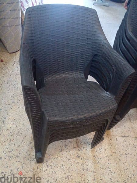 عرررررض عالكراسي نوعيه سوبر ممتازه بس ٧ $ سعر كرسي 3