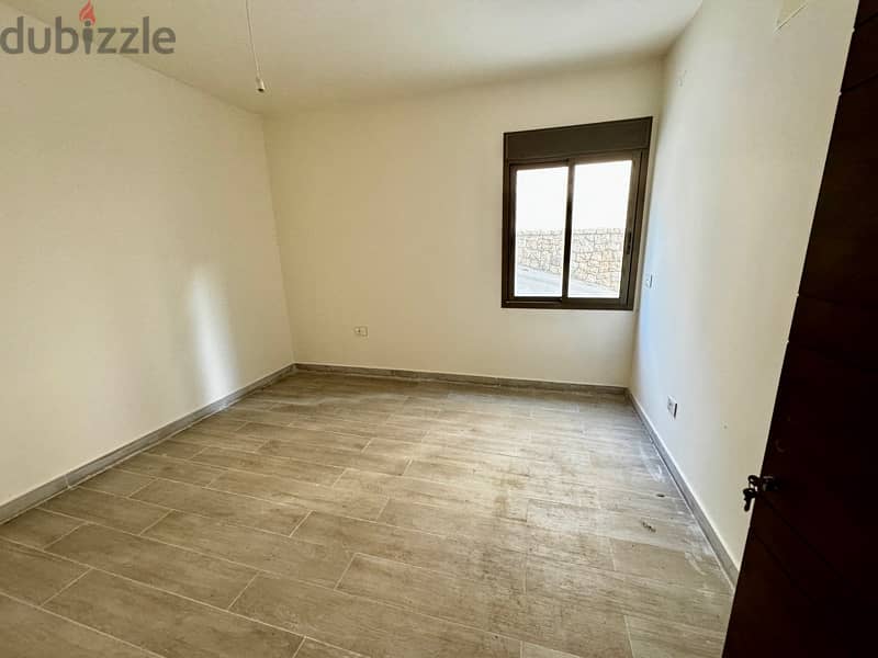 Catchy Apartment For Sale in Ain Saadeh شقة للبيع في عين سعاده 11
