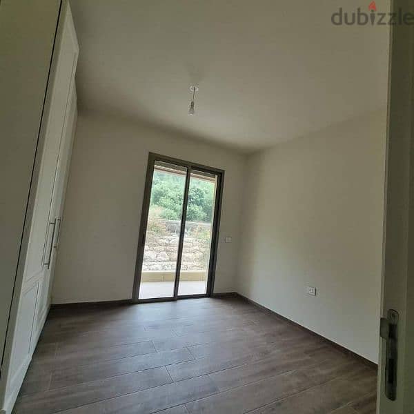 Apartment for sale in Ain saade - شقة للبيع في عين سعادة 4