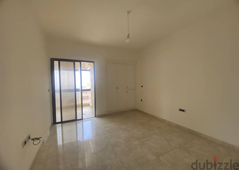Manara | Spacious 4-Bedroom Apartment | Huge Balcony | Sea View 7