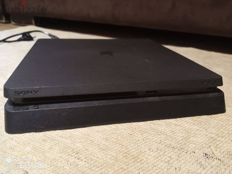 PS4 for sale used but not allot 4